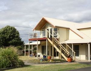 Logans Beach House and Apartments Warrnambool Australia