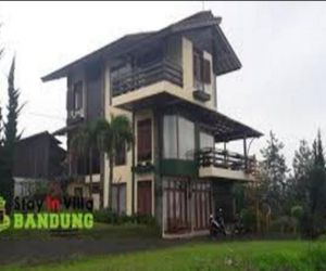 Villa Het Frangken Lembang Indonesia