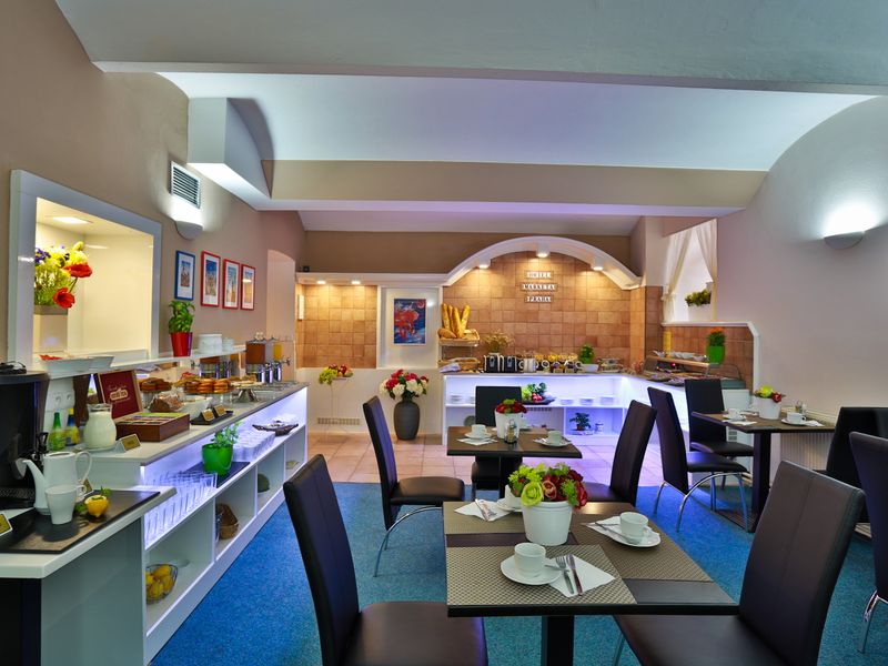Hotel Photo 12