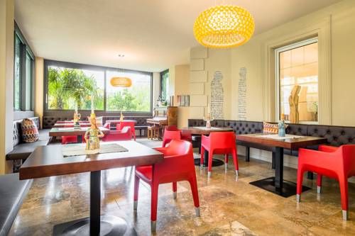 Hotel Photo 11
