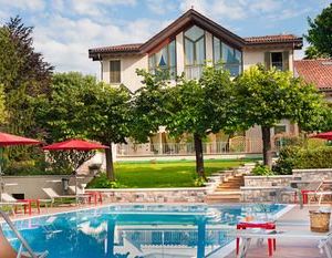 Olea Dei Holiday Apartments San Felice del Benaco Italy