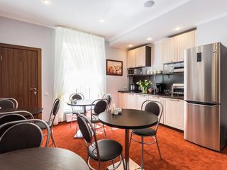 Largo у Невского проспекта