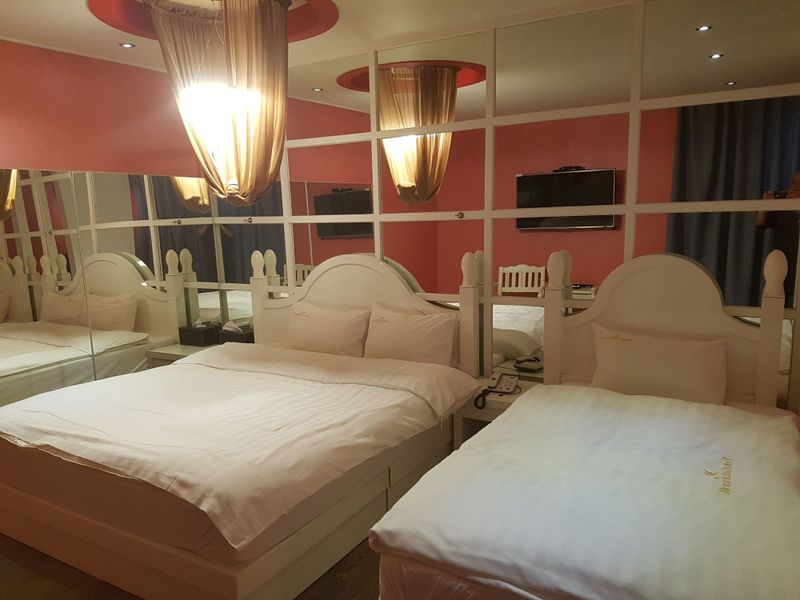 Hotel Photo 1