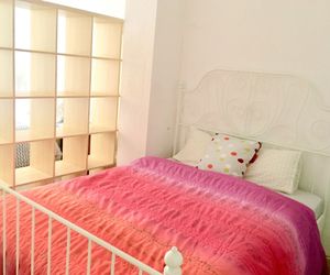 OYO Ruzafa Guesthouse Valencia Spain