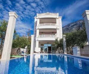Villa Luce mit Pool Makarska Croatia