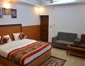 Hotel The Golden Sunrise Patna India