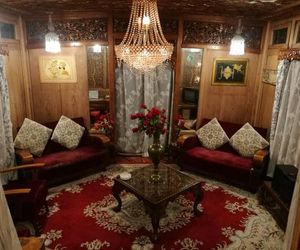 House Boat Hardy Palace Srinagar India