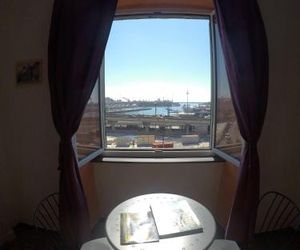 B&B Al Fronte del Porto Genoa Italy