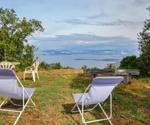 Two-Bedroom Apartment in Coti Chiavari Propriano France