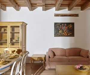Casa Provenzale a Como Como Italy