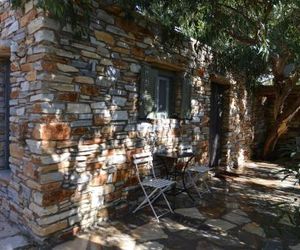 K Homes-Evas Family Stone House Tinos Town Greece