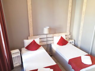 4-местный номер люкс в Sweet Village Hotel