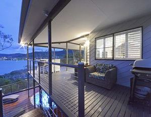 Crusoes Beach House - Airlie Beach Airlie Beach Australia