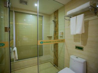 Фото отеля Vienna Hotel Guangxi Liuzhou Xijiang Vientiane City