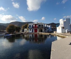Palirroia (High Tide) Adamas Greece