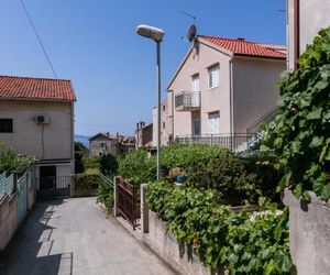 Apartments Bepo Comisa Croatia