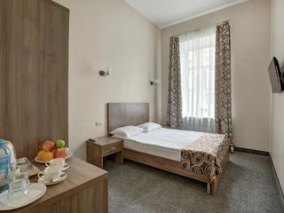 Алжен на Гончарной