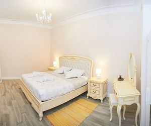 Apartment on Drahomanova Street 4 Lvov Ukraine