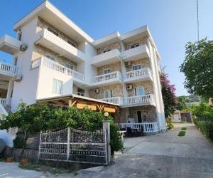 Apartments Cota Guesthouse Ulcinj Montenegro