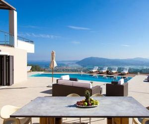 Alivia Lefkas Luxury Villas Apolpaina Greece