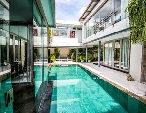 Villa Avrora Seminyak Indonesia