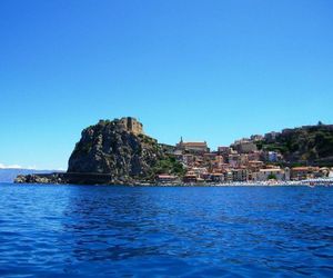 Alley 8 Scilla Italy