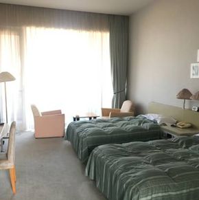 NearBy Hotel