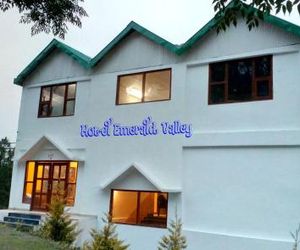 Hotel Emerald Valley Chail India