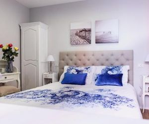 Lora Center Room Como Italy