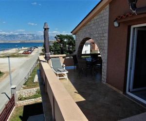 Apartment Larus Vir Croatia