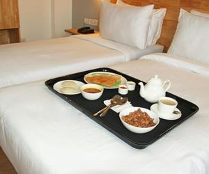 OYO 8941 Hotel Golden Leaves Madhapur India