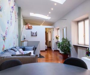 Lora Center Apartment Como Italy