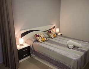 Apartamentos Irina GANDIA Spain