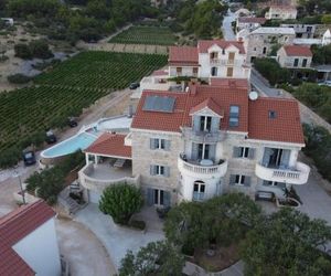 Villa Franka Maslina Bol Croatia
