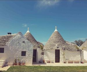 Lunalì Alberobello Italy