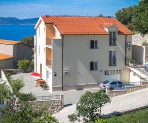 Apartments and rooms by the sea Brela (Makarska) - 13118 Brela Croatia