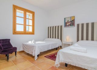 (324 m²), 4 Schlafzimmer und 5 eigene Badezimmer in Cala Santanyi