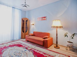 2-к кв. в шаге от метро Московская (Типанова,5)
