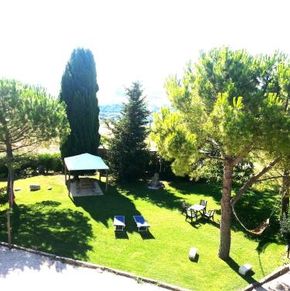 NearBy Hotel
