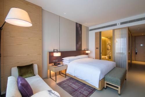 image of hotel Renaissance Haikou Hotel