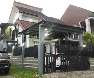 Villa Pesanggrahan Kusuma Batu Batu Indonesia