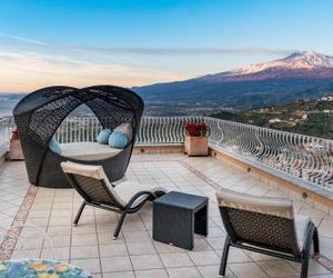 Villa Le Terrazze Charming Rooms Taormina Italy