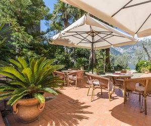 B&B Casa Benamati by Kelly Malcesine Italy