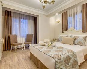NearBy Hotel
