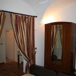 NearBy Hotel