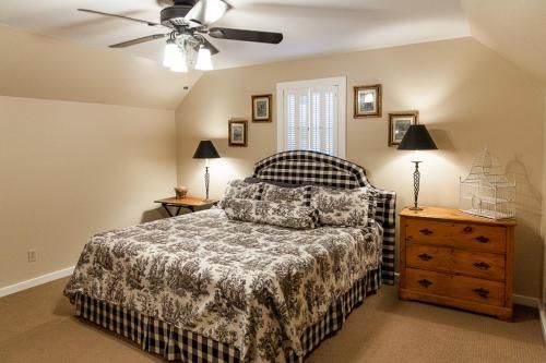 Photo of Live Oak Bed and Breakfast
