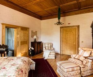 Schlosswirt Forst Lagundo Italy