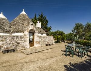 Trulli San Nicola Castellana Grotte Italy