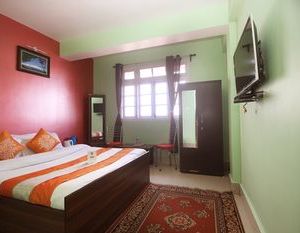 OYO 8577 near Mall Road Darjeeling India