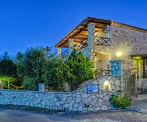 ORFEAS Villa Kipseli Greece